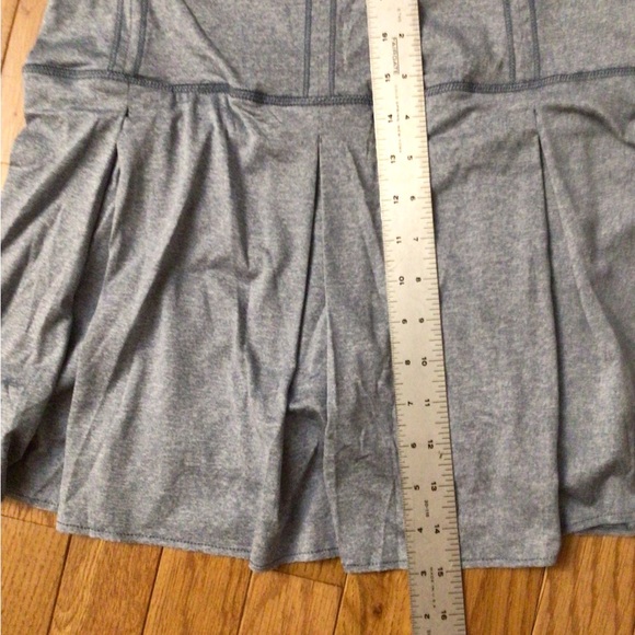 Tennis style skort in Heather Blue with one interior pocket - Picture 8 of 9